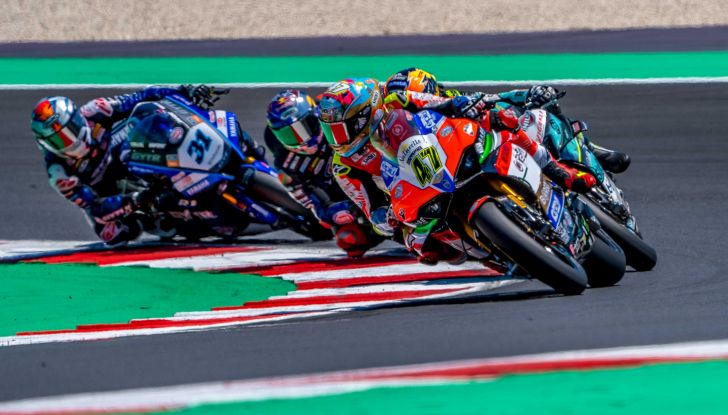 WSBK Misano 2022: Alvaro Bautista vince con la Ducati e fugge nel Mondiale - Foto 18 di 42