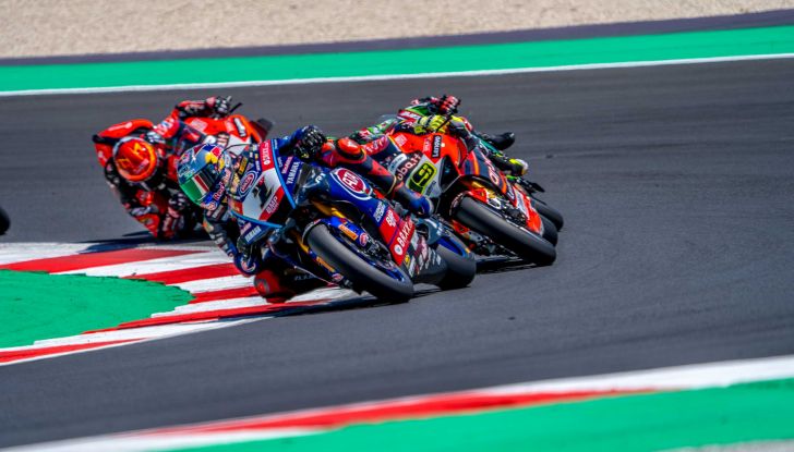 WSBK Misano 2022: Alvaro Bautista vince con la Ducati e fugge nel Mondiale - Foto 23 di 42