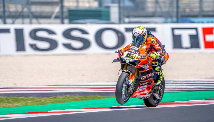 WSBK Misano 2022: Alvaro Bautista vince con la Ducati e fugge nel Mondiale - Foto 3 di 42