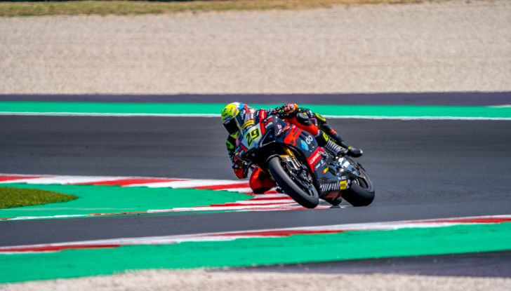 WSBK Misano 2022: Alvaro Bautista vince con la Ducati e fugge nel Mondiale - Foto 35 di 42