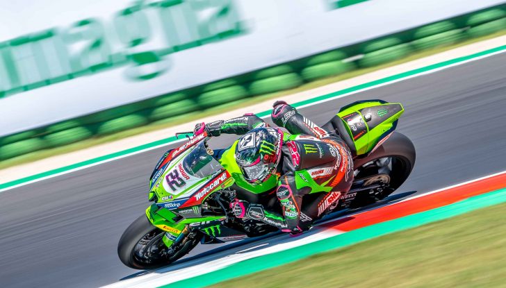 WSBK Misano 2022: Alvaro Bautista vince con la Ducati e fugge nel Mondiale - Foto 38 di 42