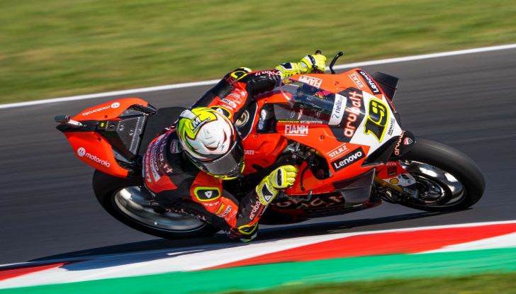 WSBK Misano 2022: Alvaro Bautista vince con la Ducati e fugge nel Mondiale - Foto 5 di 42