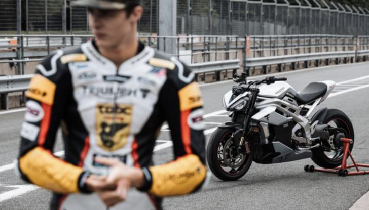 Triumph: completati i test su strada sul prototipo elettrico TE-1 - Foto 12 di 14