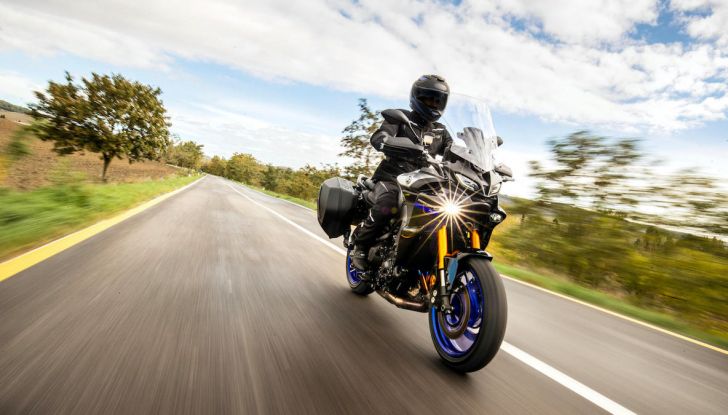 Nuove limitazioni per chi ha il foglio rosa: stop al trasporto passeggeri? - Foto 17 di 21