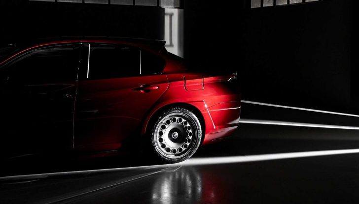 Il ritorno dell’Alfa Romeo Giulia: ecco il restomod di ErreErre Fuoriserie - Foto 8 di 14