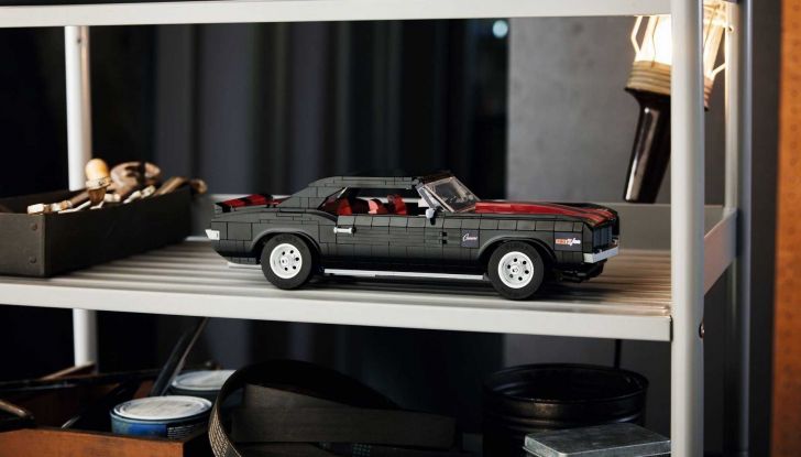 Chevrolet Camaro: la Z28 originale si trasforma in un modellino LEGO - Foto 4 di 13