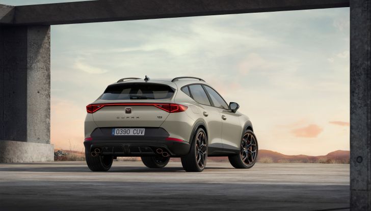 Cupra Formentor VZ5: in arrivo la versione speciale Taiga Grey - Foto 3 di 5