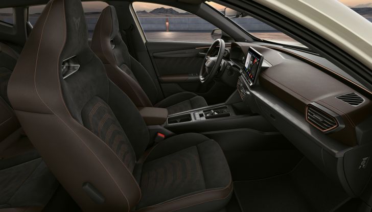 Cupra Formentor VZ5: in arrivo la versione speciale Taiga Grey - Foto 4 di 5