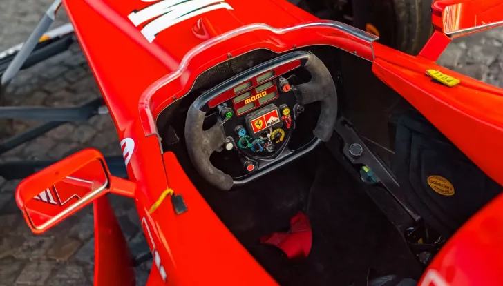 Ferrari F300: la Rossa di Michael Schumacher del 1998 è in vendita - Foto 14 di 17