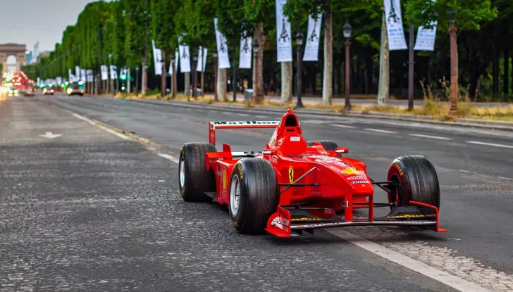 Ferrari F300: la Rossa di Michael Schumacher del 1998 è in vendita - Foto 2 di 17