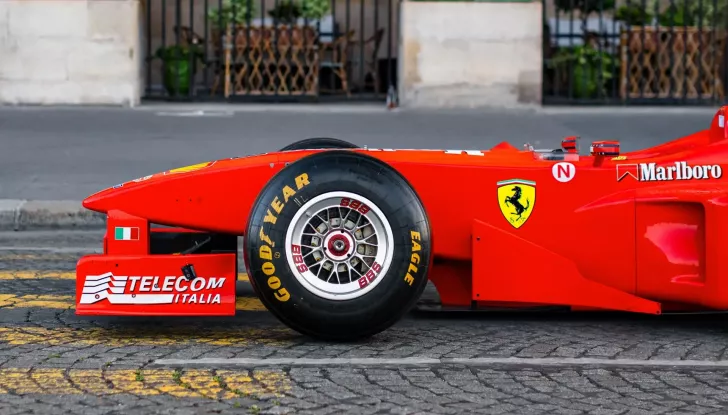 Ferrari F300: la Rossa di Michael Schumacher del 1998 è in vendita - Foto 8 di 17