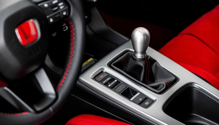 Honda Civic Type R 2023: listino prezzi da 54.300 Euro - Foto 16 di 21