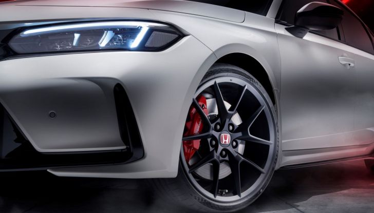 Honda Civic Type R 2023: listino prezzi da 54.300 Euro - Foto 6 di 21
