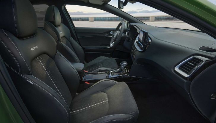 Kia XCeed: il restyling 2023 è più sportivo e tecnologico - Foto 11 di 12