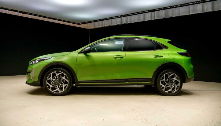 Kia XCeed: il restyling 2023 è più sportivo e tecnologico - Foto 5 di 12