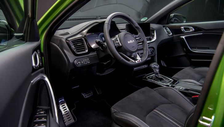 Kia XCeed: il restyling 2023 è più sportivo e tecnologico - Foto 9 di 12