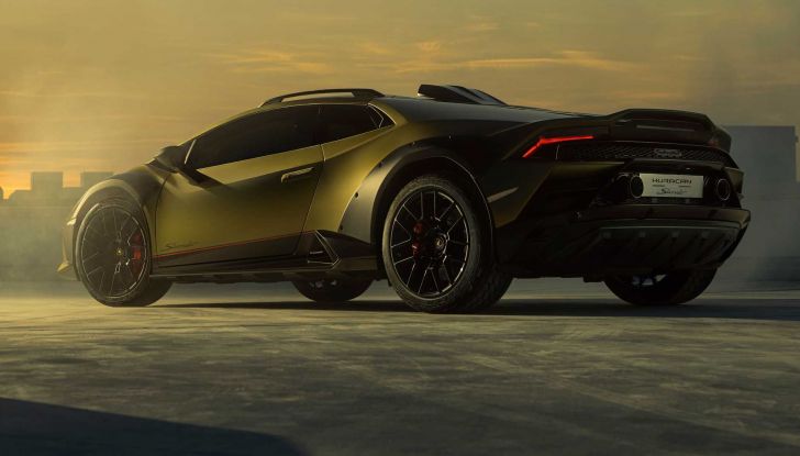 Lamborghini Huracan Sterrato: il primo teaser ufficiale della versione da off-road - Foto 4 di 9