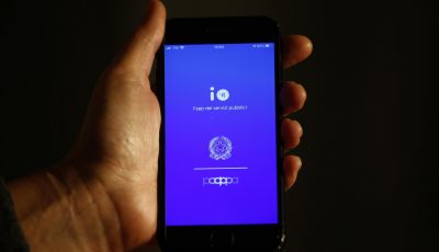 App IO: a Genova e Verona arriva la notifica della rimozione auto