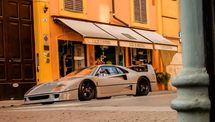 Ferrari F40: all’asta la versione Competizione da gara da 1.000 cavalli! - Foto 10 di 30