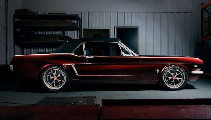 Ford Mustang: il modello originale del 1964 ritorna come restomod! - Foto 2 di 10
