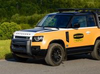 Land Rover ripropone la Defender Trophy Edition