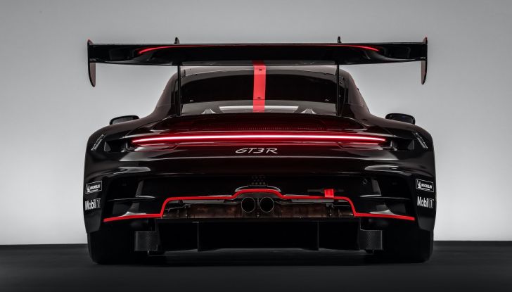 Porsche 911 GT3 R: la nuova “belva da corsa” tedesca arriva a 565 cavalli - Foto 6 di 12