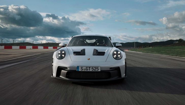 Porsche 911 GT3 RS: la berlinetta da corsa di Stoccarda in versione “street legal” - Foto 3 di 16
