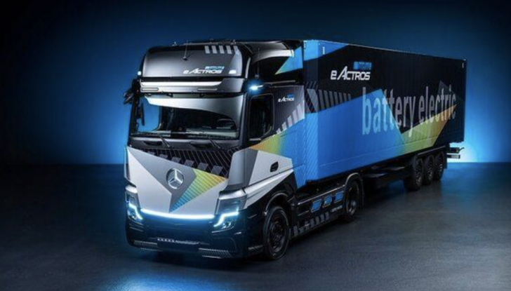 Mercedes eActros LongHaul: il primo truck elettrico - Foto 3 di 10