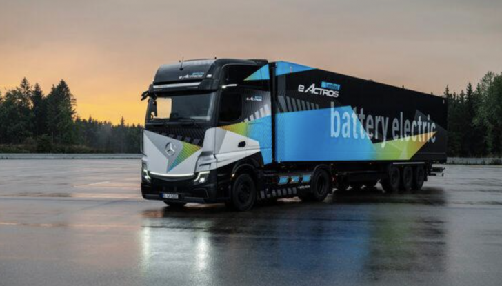 Mercedes eActros LongHaul: il primo truck elettrico - Foto 5 di 10