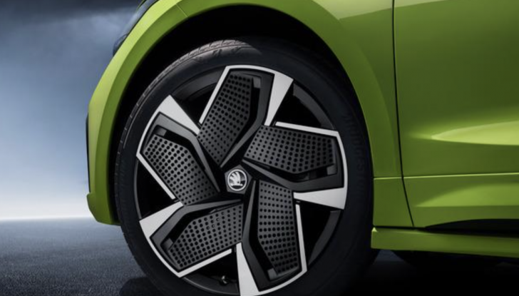 Skoda Enyaq: la prossima generazione dovrebbe debuttare nel 2028 - Foto 5 di 10