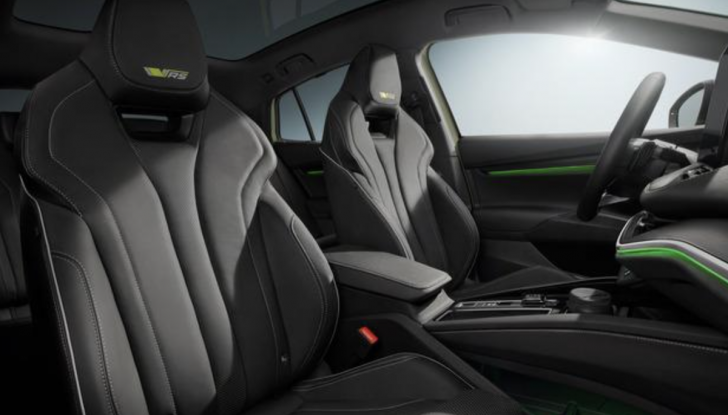 Skoda Enyaq: la prossima generazione dovrebbe debuttare nel 2028 - Foto 8 di 10