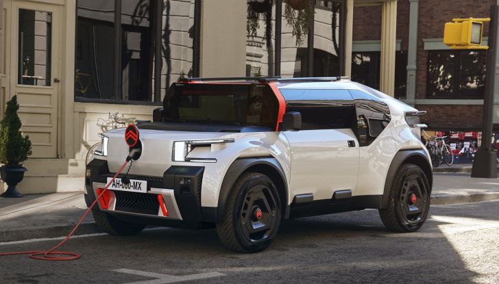 Citroen Oli: debutta a Milano la nuova concept car 100% elettrica - Foto 2 di 13