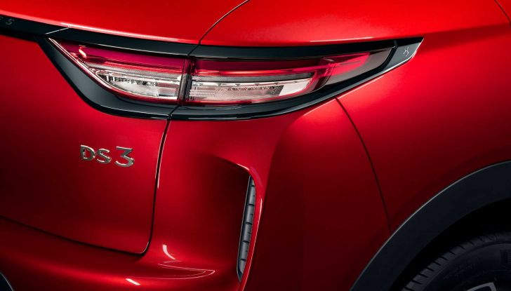 Nuova DS3 2023 restyling, prezzi e motori del crossover francese - Foto 11 di 14