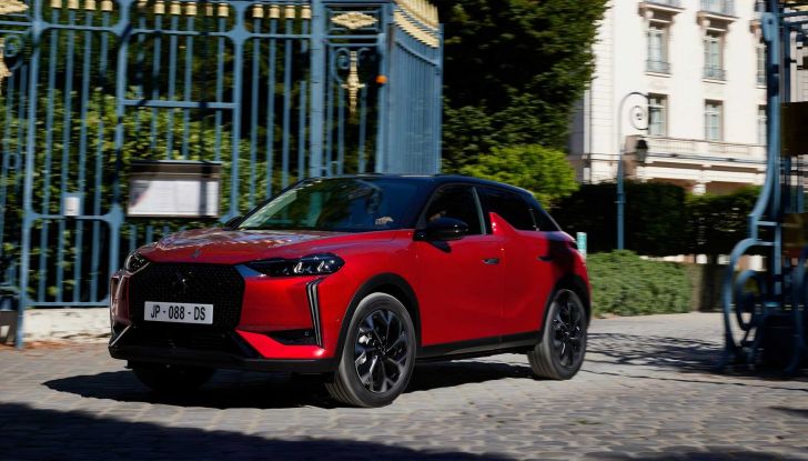 Nuova DS3 2023 restyling, prezzi e motori del crossover francese - Foto 3 di 14