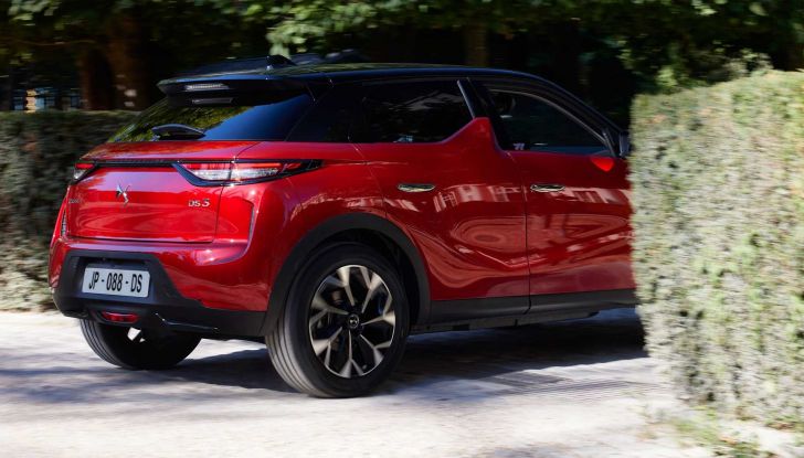 Nuova DS3 2023 restyling, prezzi e motori del crossover francese - Foto 5 di 14