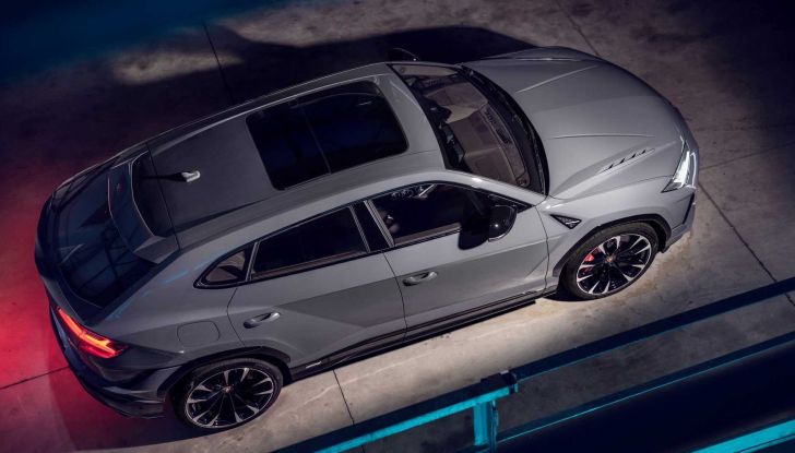 Lamborghini Urus: la versione ibrida plug-in debutterà nel 2024 - Foto 8 di 12