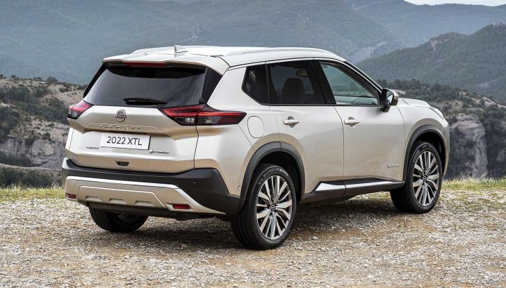 Nissan X-Trail 2023: SUV pratico, spazioso e a prezzi accessibili - Foto 13 di 18
