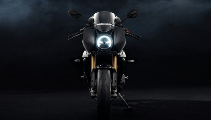 Triumph Speed Triple 1200 RR Bond Edition: l’omaggio all’agente speciale più famoso del cinema - Foto 7 di 12