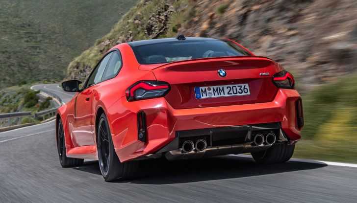 BMW M2 2023: la seconda generazione da 460 CV è tutta nuova! - Foto 9 di 19