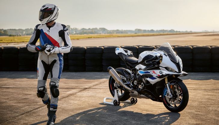 BMW S 1000 RR: tutti gli aggiornamenti del MY2023 - Foto 2 di 9
