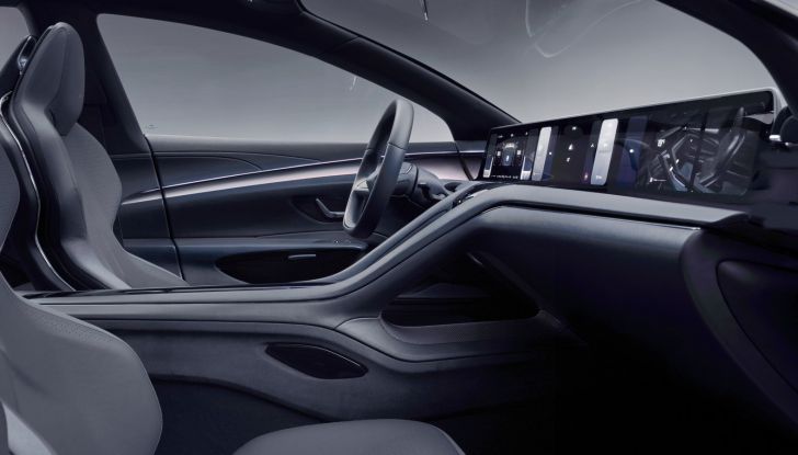 Hopium Machina Vision: a Parigi il futuro delle berline di lusso è a idrogeno - Foto 7 di 8