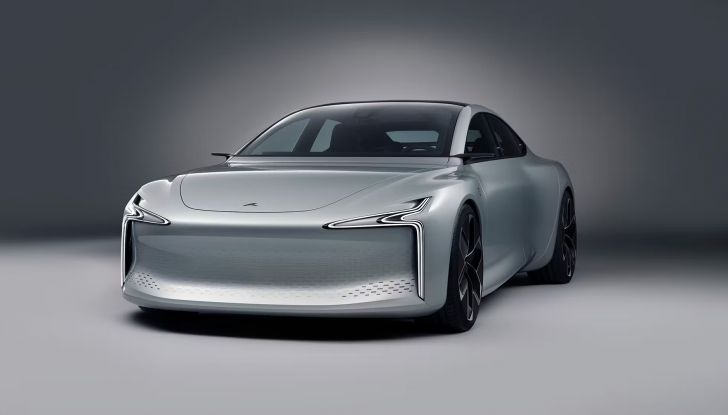 Hopium Machina Vision: a Parigi il futuro delle berline di lusso è a idrogeno - Foto 1 di 8