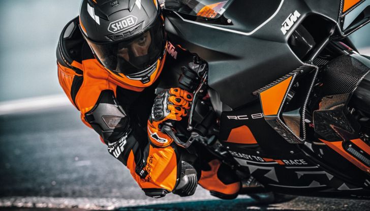 KTM RC 8C 2023: 135 CV per 142 kg di peso per la Superbike austriaca - Foto 4 di 9