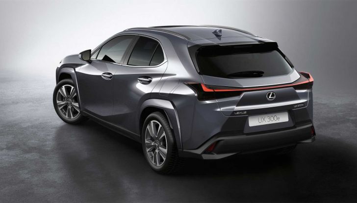 Lexus UX300e: con il MY2023 cresce l’autonomia e la tecnologia di bordo - Foto 2 di 6