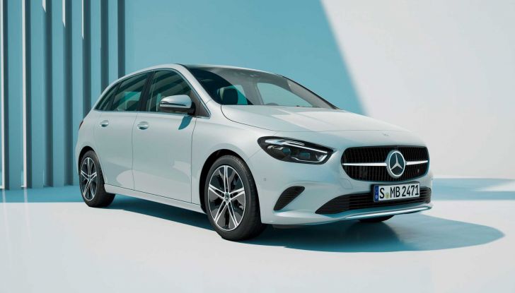 Mercedes Classe B 2023: più ibrida e sportiva con il restyling di metà carriera - Foto 4 di 9