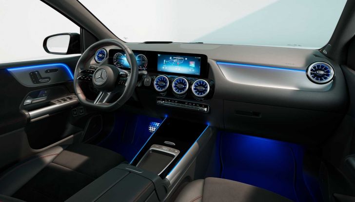 Mercedes Classe B 2023: più ibrida e sportiva con il restyling di metà carriera - Foto 6 di 9