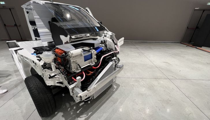 Opel Vivaro-e Hydrogen: il furgone Fuel Cell arriva a 400 km di autonomia - Foto 6 di 22