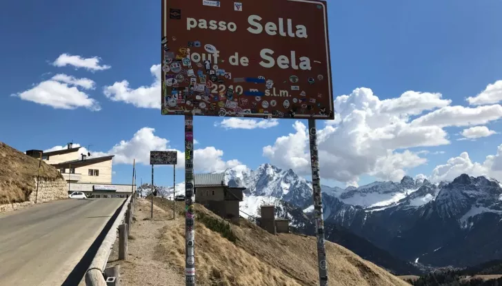 Dal 2024 in vigore le ZTL per l’accesso ai Passi delle Dolomiti - Foto 3 di 7