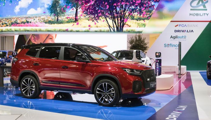 Sportequipe 8: sette posti con l’ibrido plug-in… oppure a GPL - Foto 5 di 12