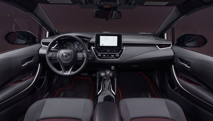 Toyota Corolla Hybrid: la gamma si amplia con la SE Infrared Edition - Foto 8 di 15